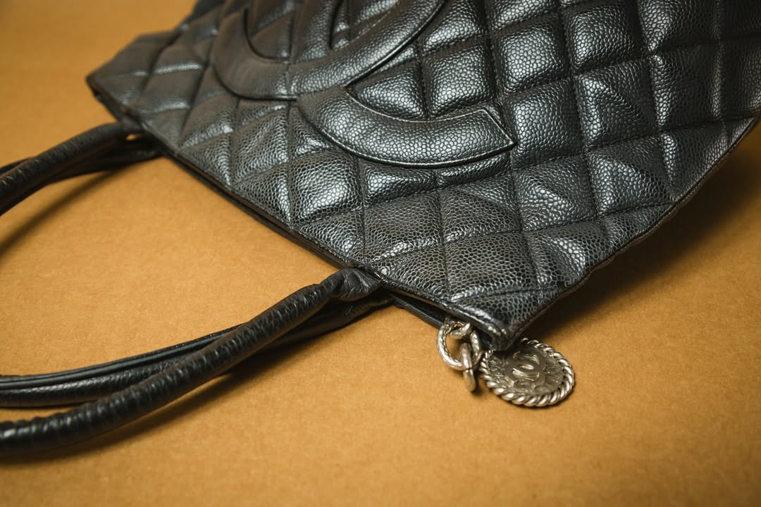 Chanel Faded Colour Restoration