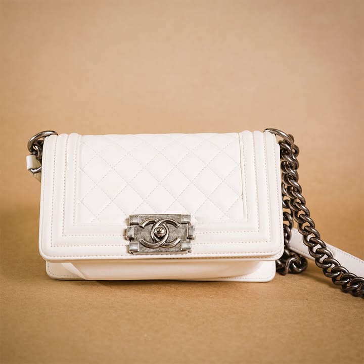 Chanel Bag Re-Whitening 9