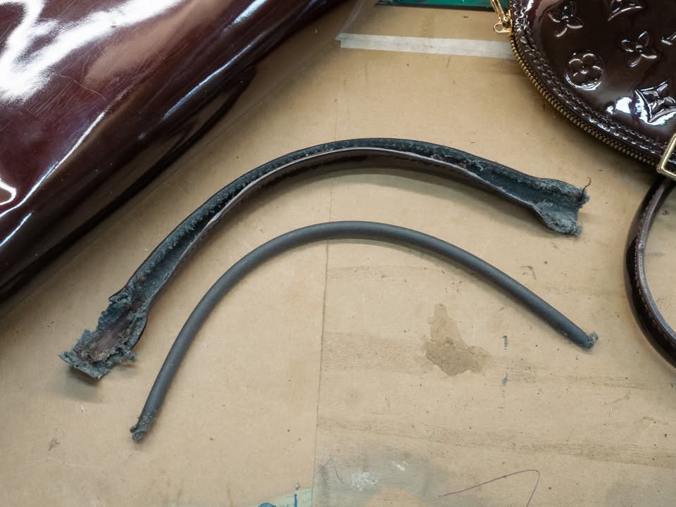 LV Alma Handle Repair 2