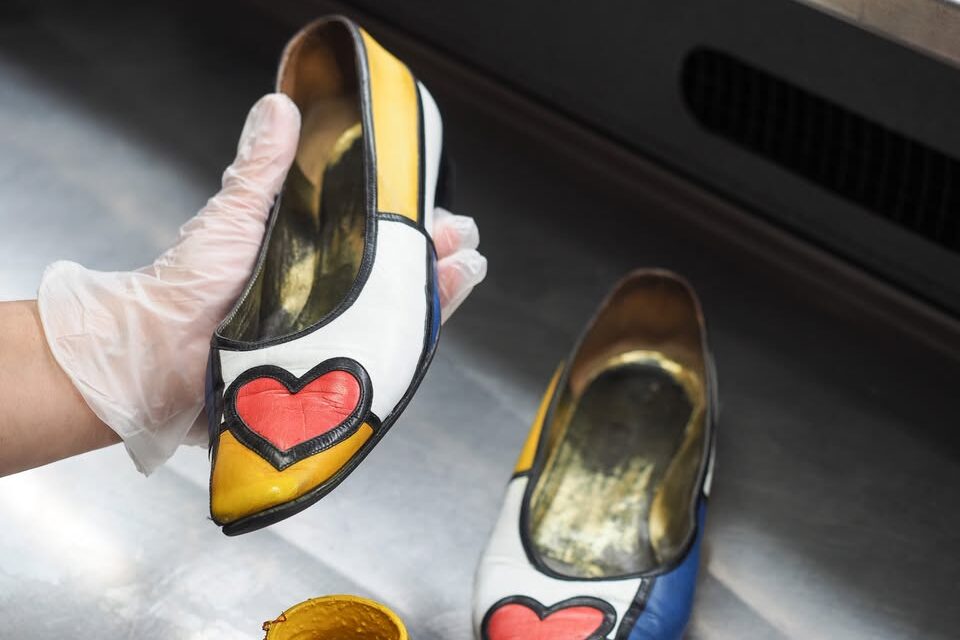 Leather Shoe Dyeing 1