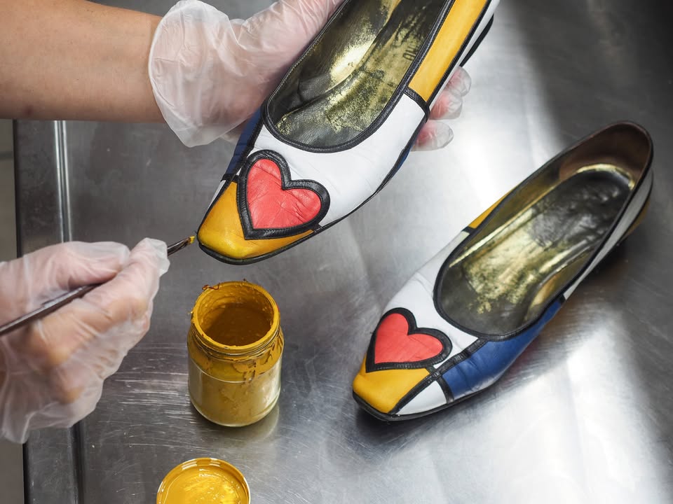 Leather Shoe Dyeing 4