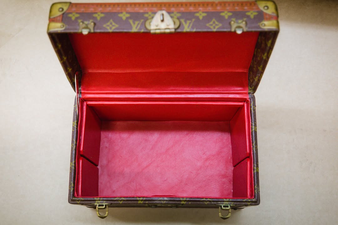 Louis Vuitton Case Restoration 6