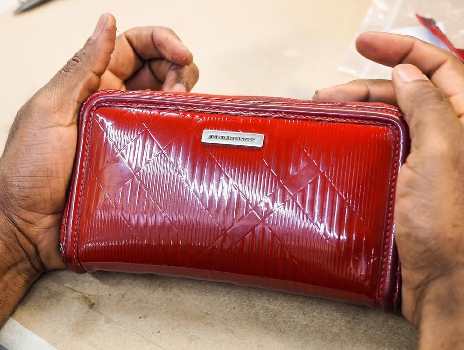 Burberry Wallet Zip Repair 9