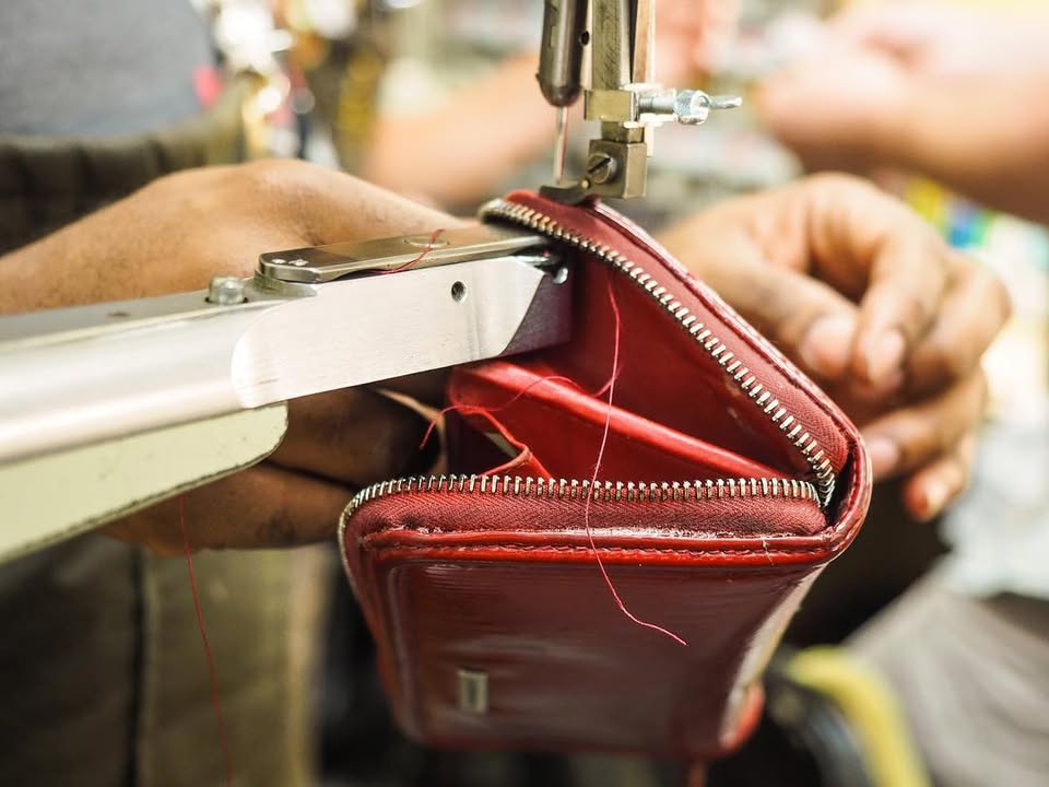 Burberry Wallet Zip Repair 7