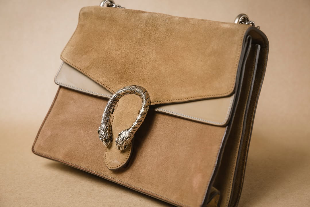 Gucci Suede Bag Restoration 3